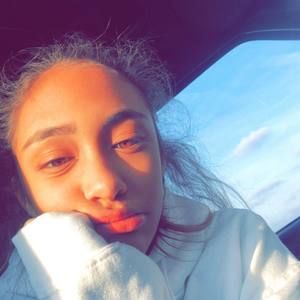 Meet your Posher, Sienna